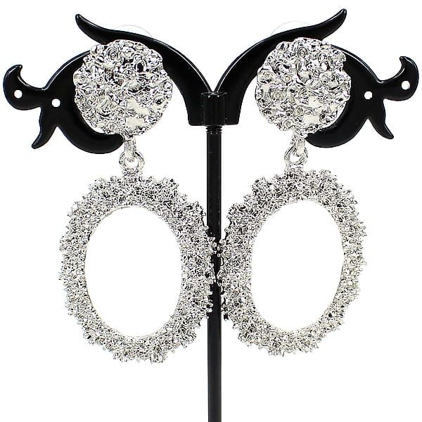 Volumetric earrings “in trend”